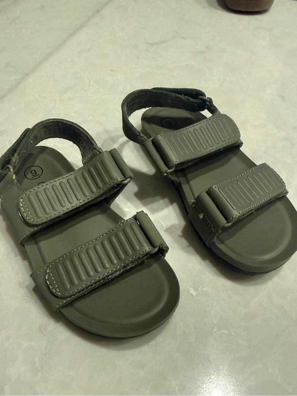 Cat & Jack Olive Toddler Kody Sandals